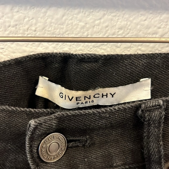 Givenchy Jeans - Picture 2 of 4